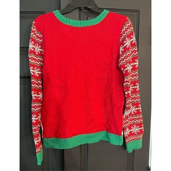 33 Degrees long sleeve crewneck Dog with Treats Christmas sweater. - Picture 3 of 5